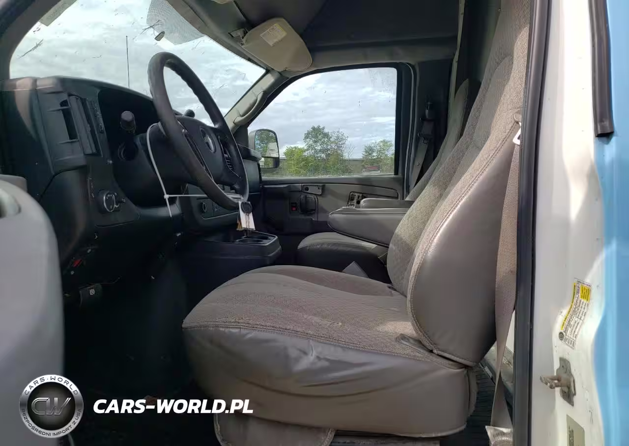 2008 Chevrolet Express G3500 VIN:1GBHG31C681103037 - 7