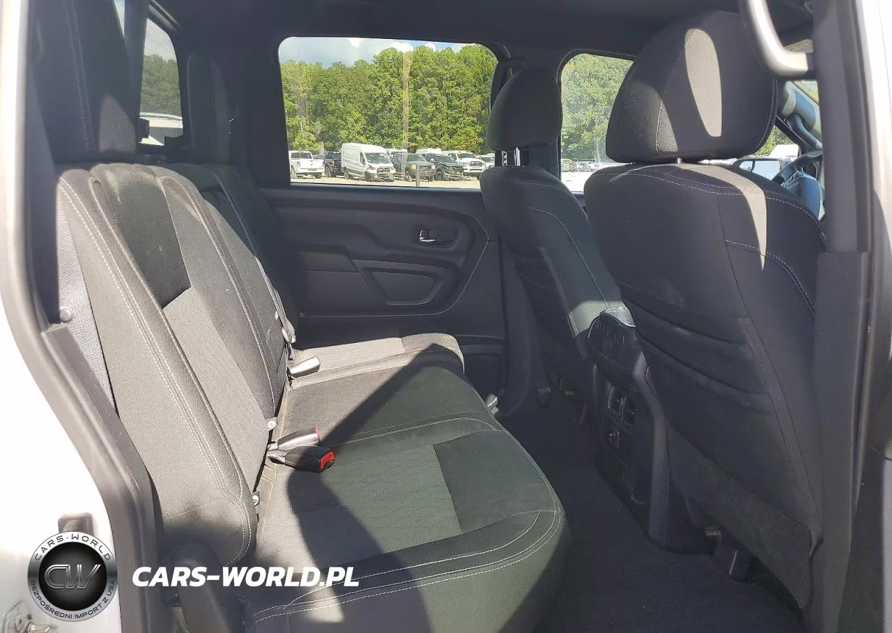 2018 Nissan Titan Sv VIN:1N6AA1E51JN532824 - 10