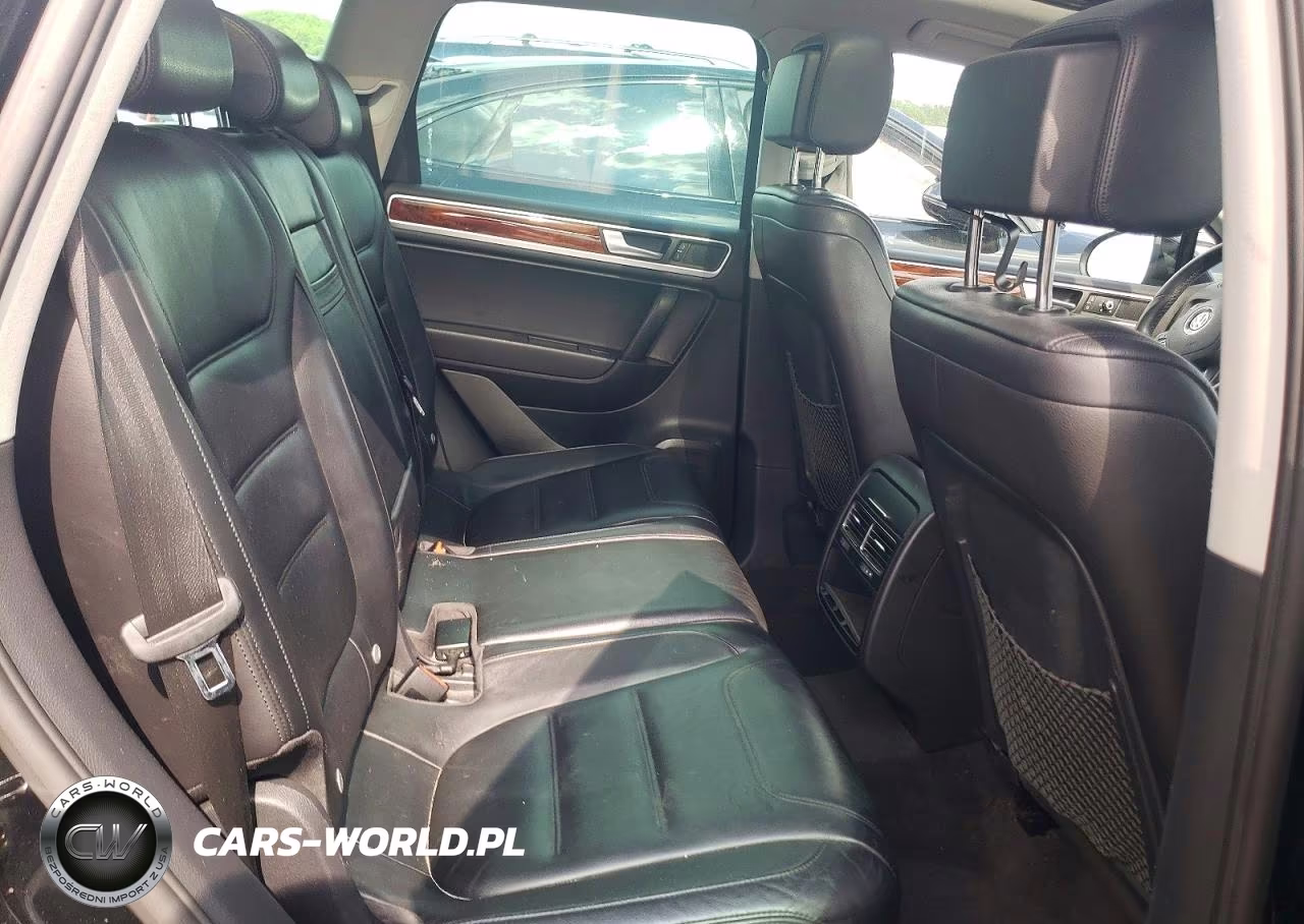 2011 Volkswagen Touareg V6 VIN:WVGFF9BP9BD005714 - 10