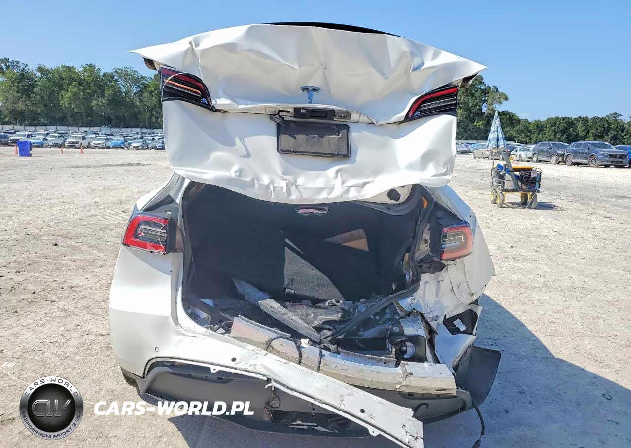 2021 Tesla Model Y VIN:5YJYGDEE0MF074438 - 6