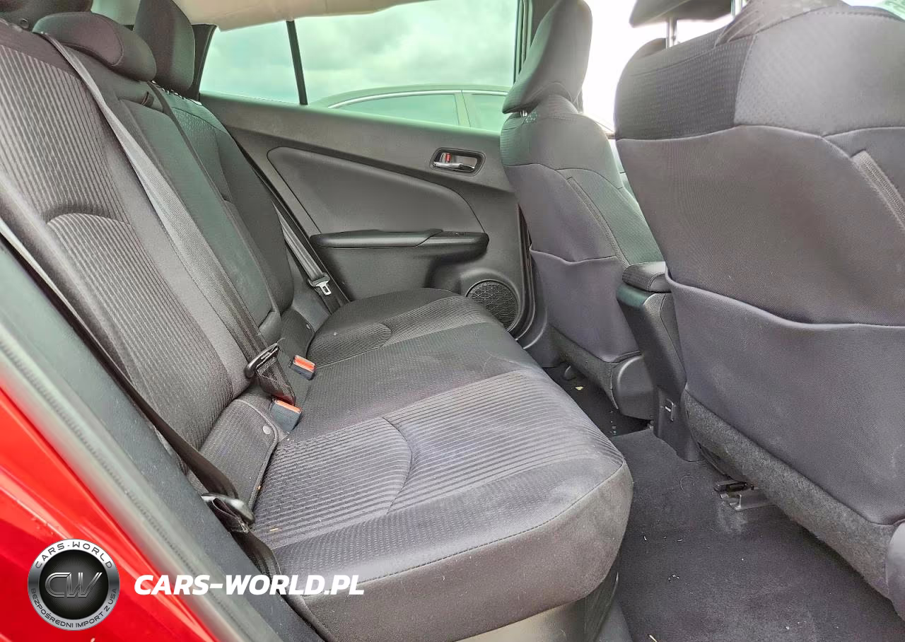 2018 Toyota Prius Two VIN:JTDKBRFU3J3081478 - 10