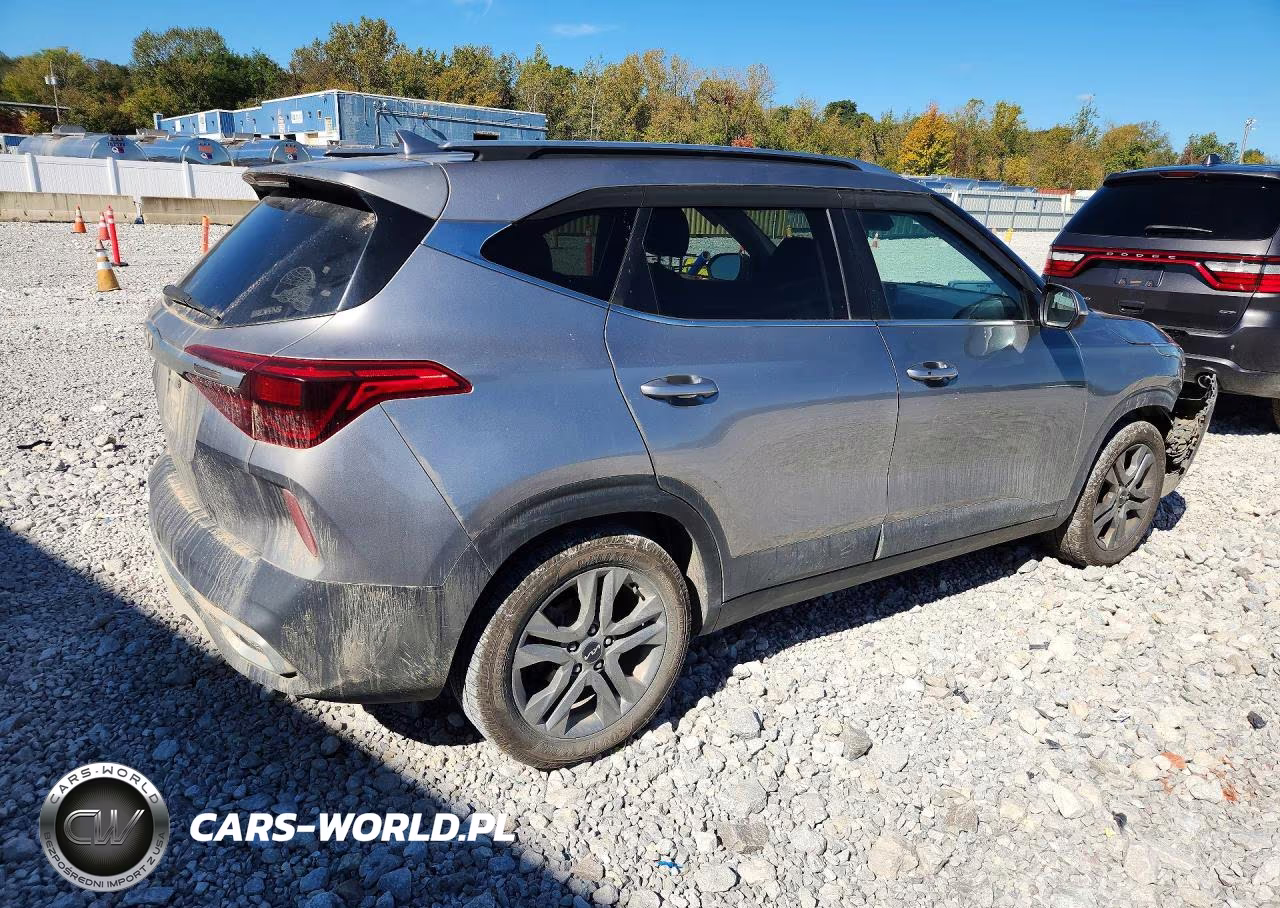 2022 Kia Seltos S VIN:KNDEU2AA8N7264837 - 3