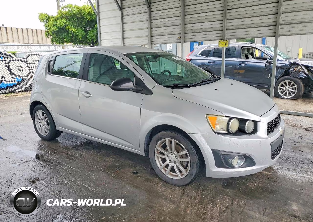 2016 Chevrolet Sonic Lt VIN:1G1JC6SH1G4167352 - 4