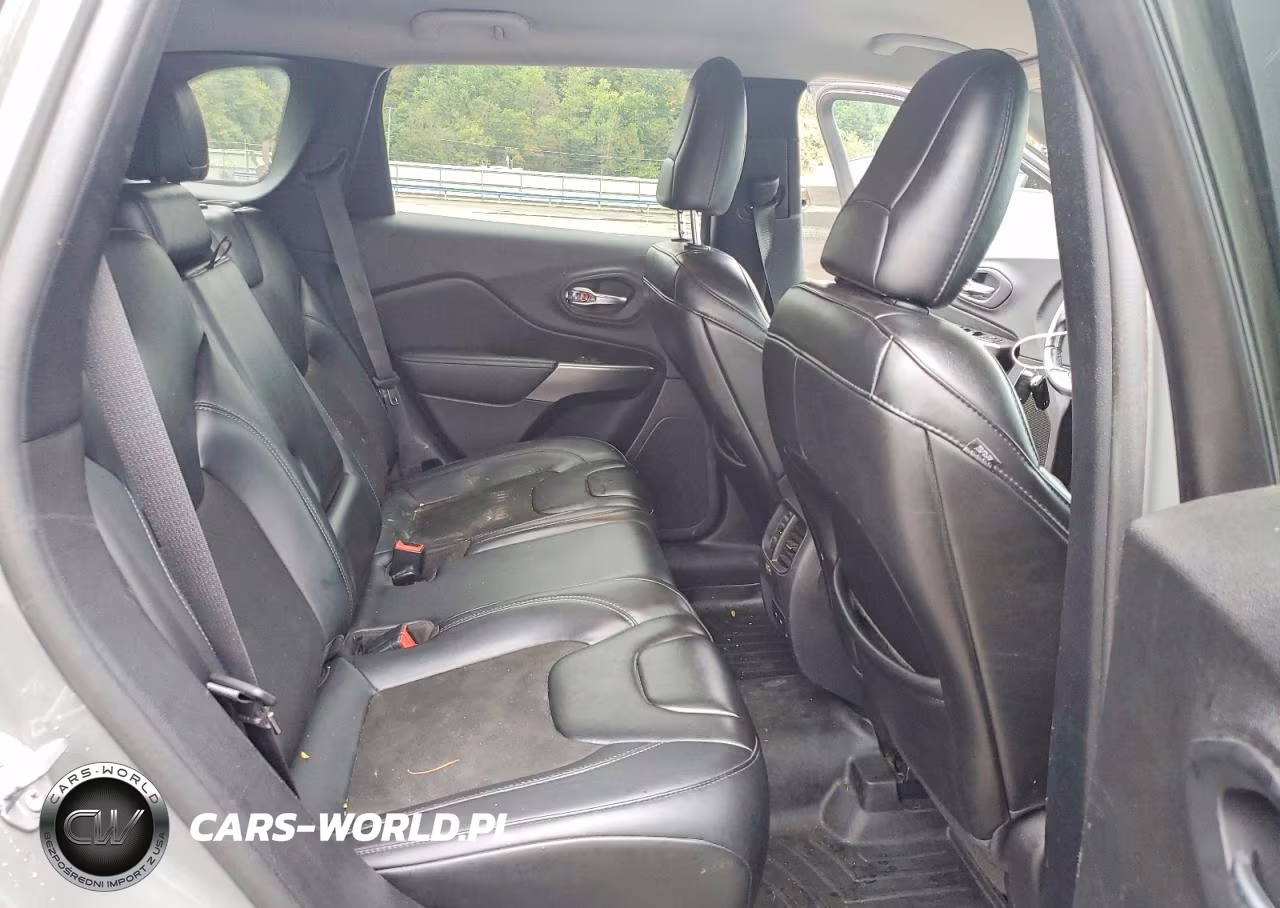 2019 Jeep Cherokee Latitude Plus VIN:1C4PJMLB1KD482294 - 11