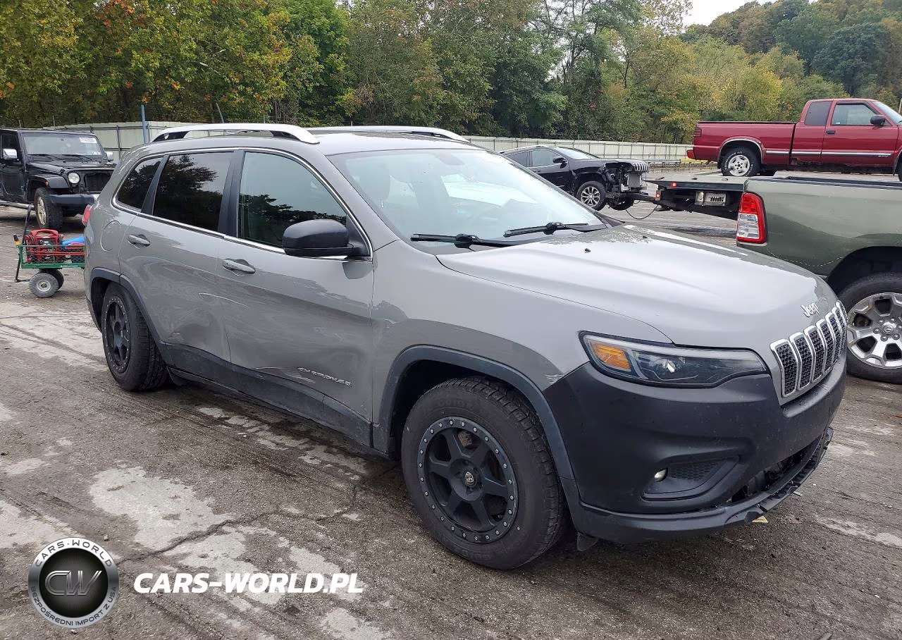 2019 Jeep Cherokee Latitude Plus VIN:1C4PJMLB1KD482294 - 4