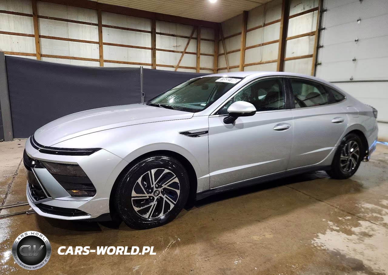 2026 Hyundai Sonata Hybrid Blue VIN:KMHL24JJ9TA171846 - 1