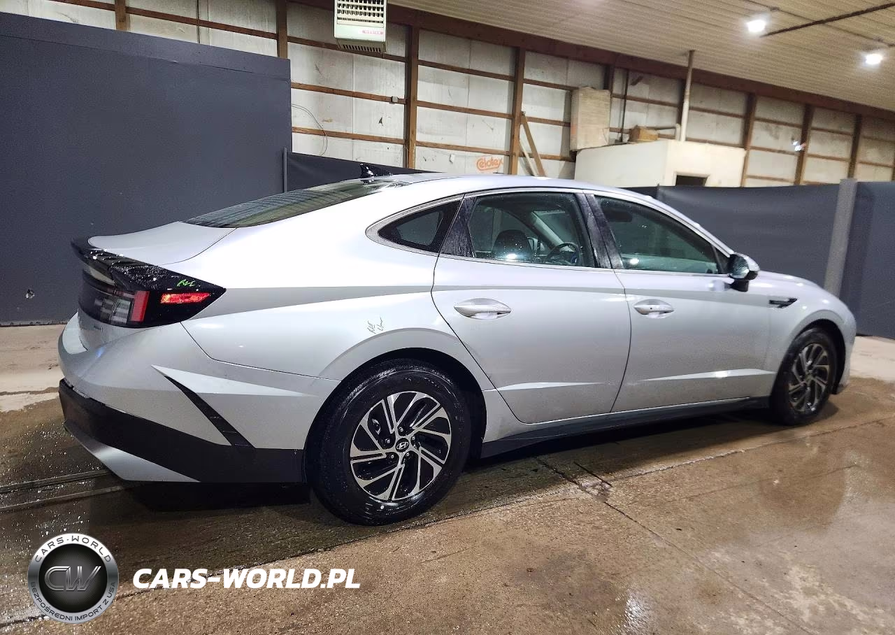 2026 Hyundai Sonata Hybrid Blue VIN:KMHL24JJ9TA171846 - 3