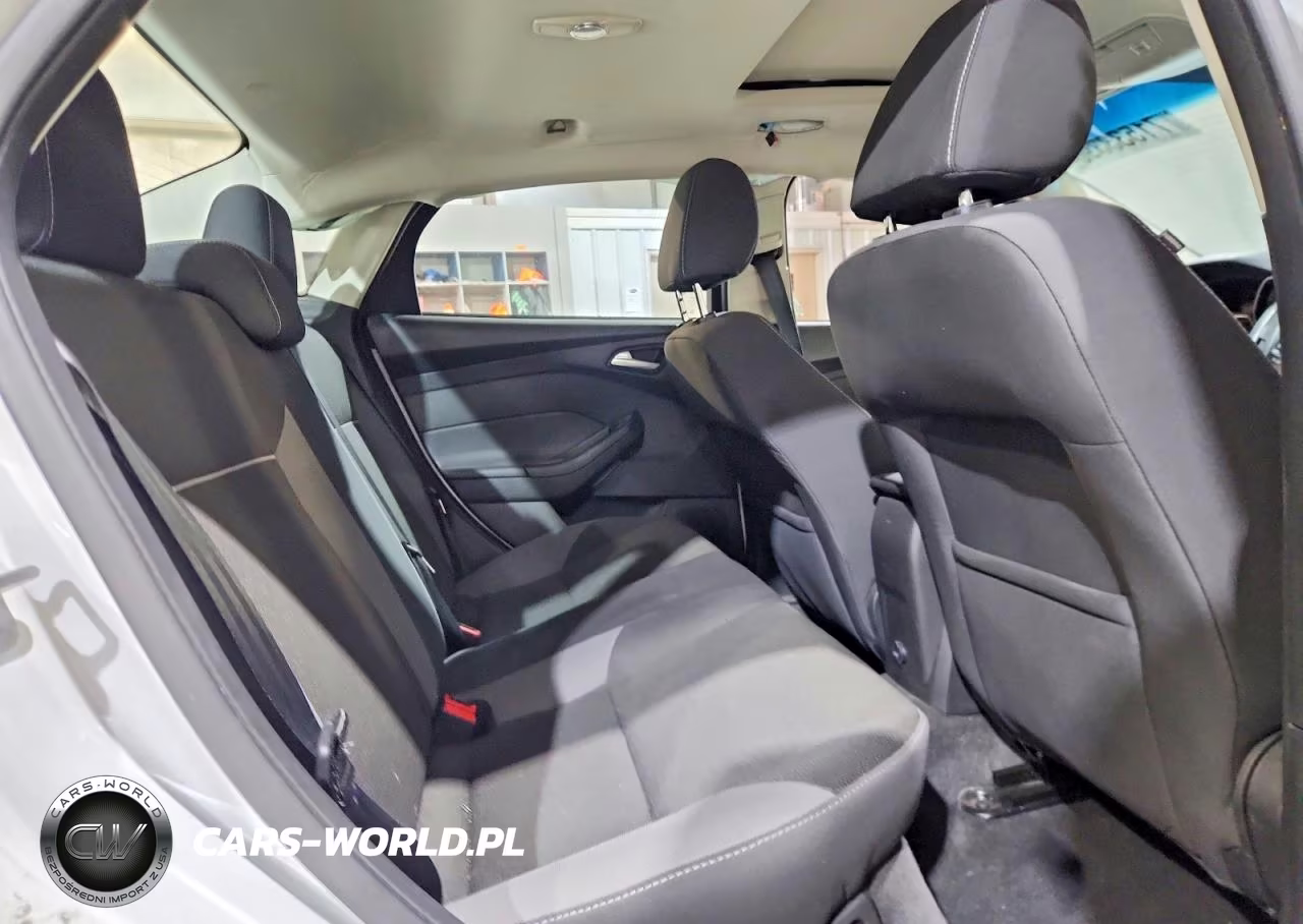 2013 Ford Focus Se VIN:1FADP3F24DL329950 - 10