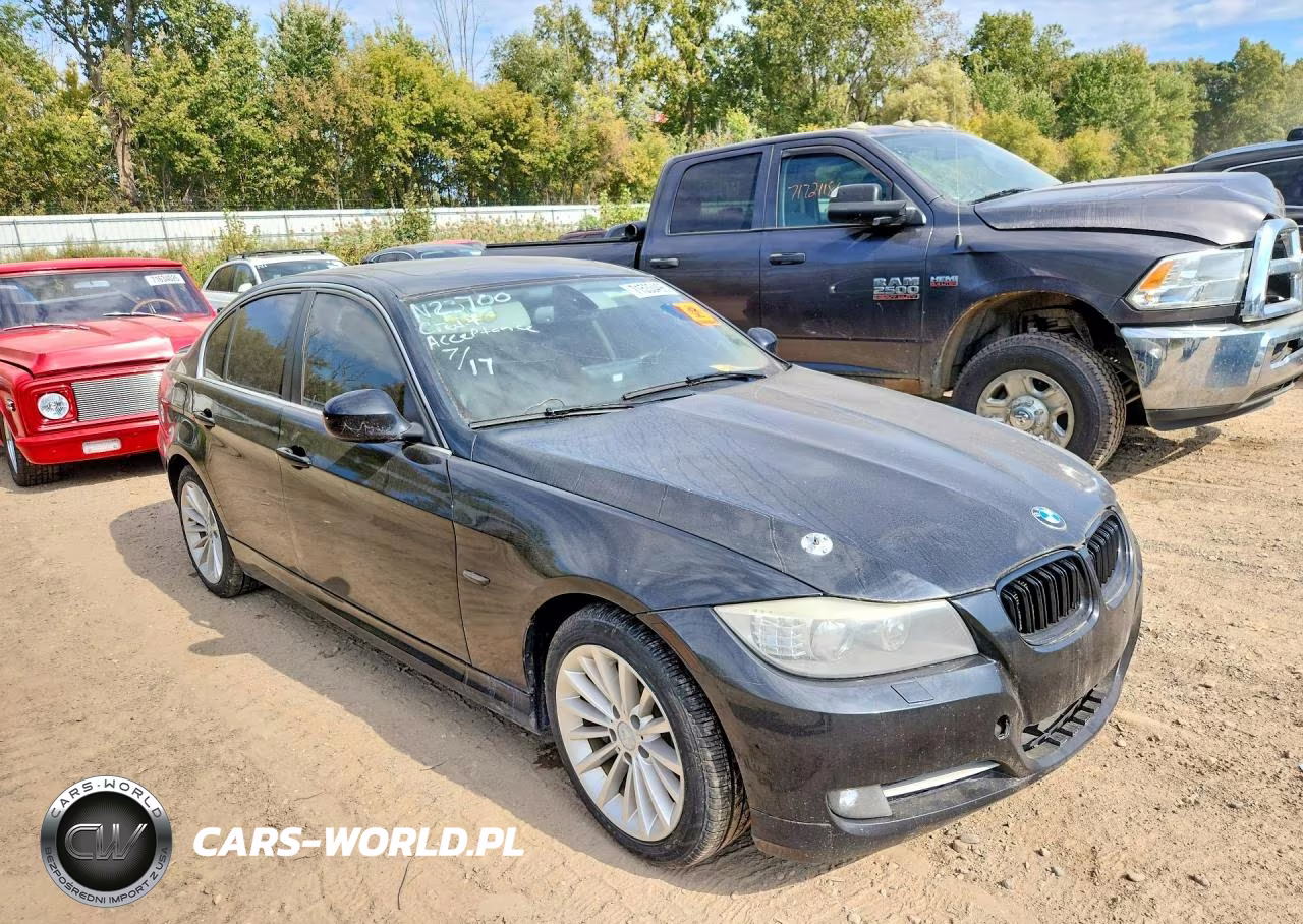 2011 BMW 335 Xi VIN:WBAPL5G51BNN23700 - 4