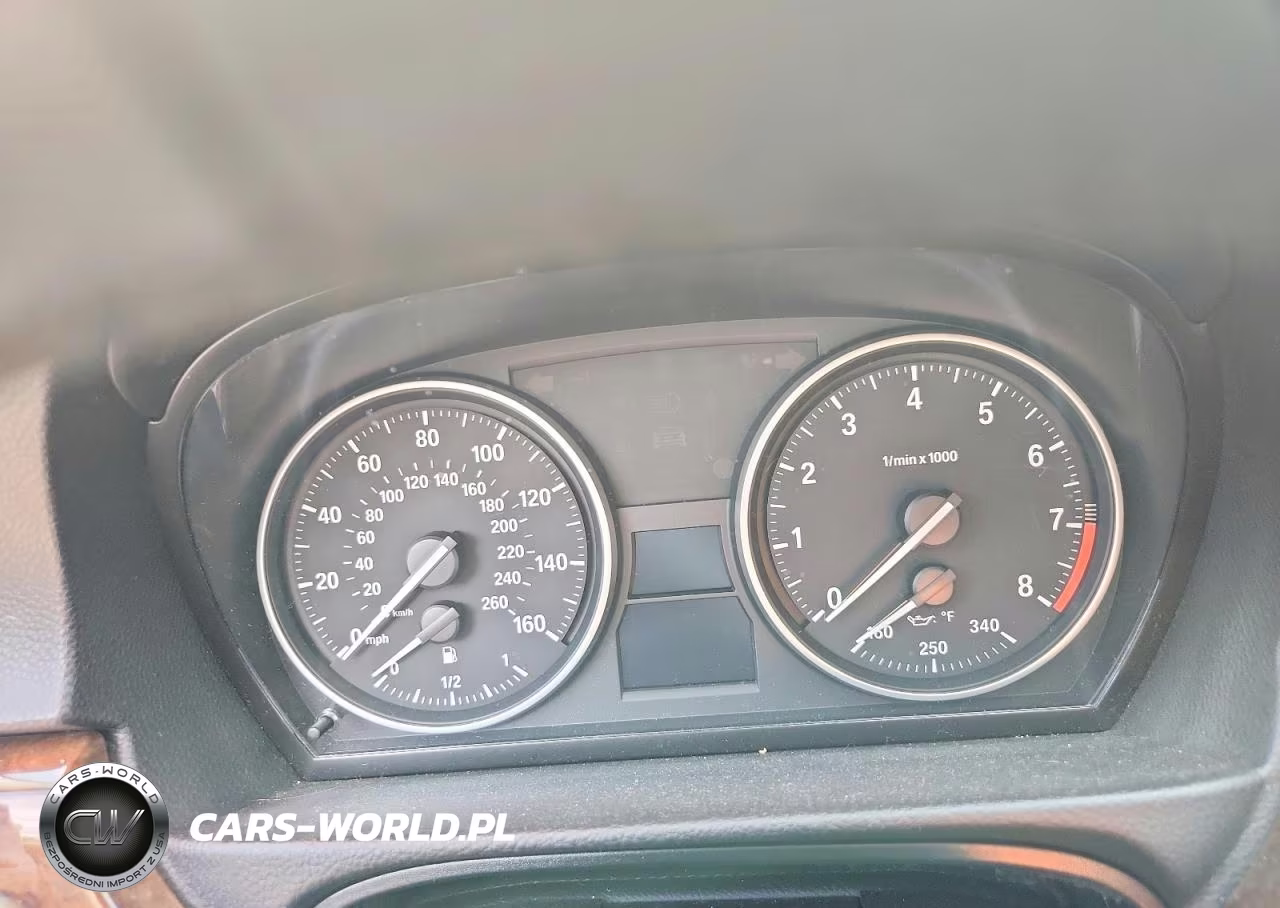 2011 BMW 335 Xi VIN:WBAPL5G51BNN23700 - 9