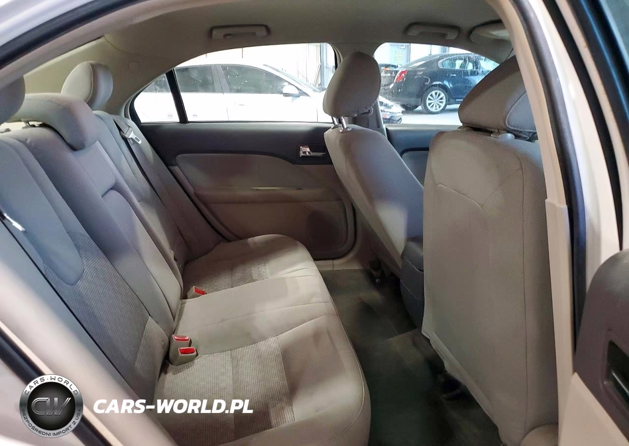 2011 Ford Fusion S VIN:3FAHP0GAXBR342626 - 10