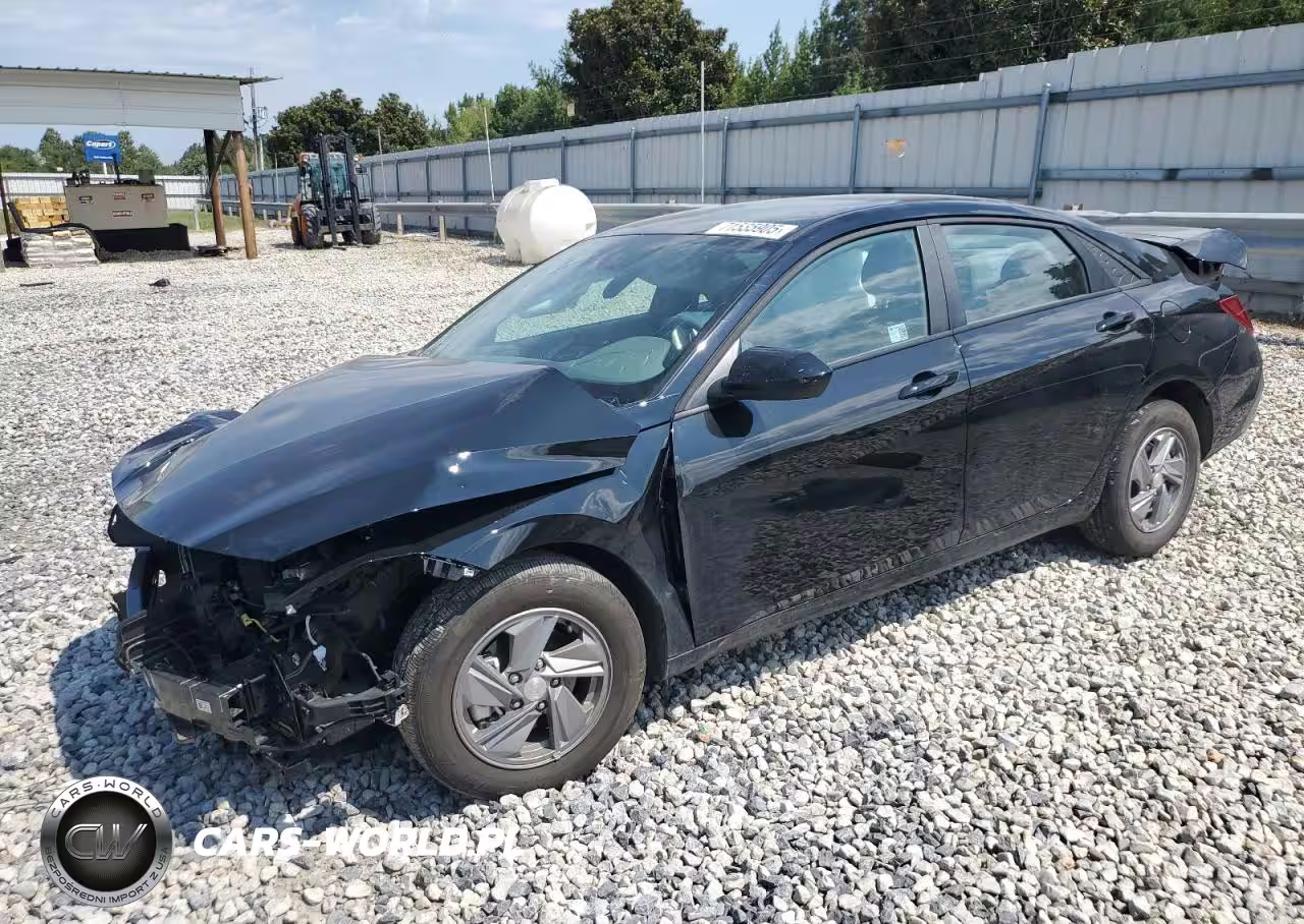 2025 Hyundai Elantra Se