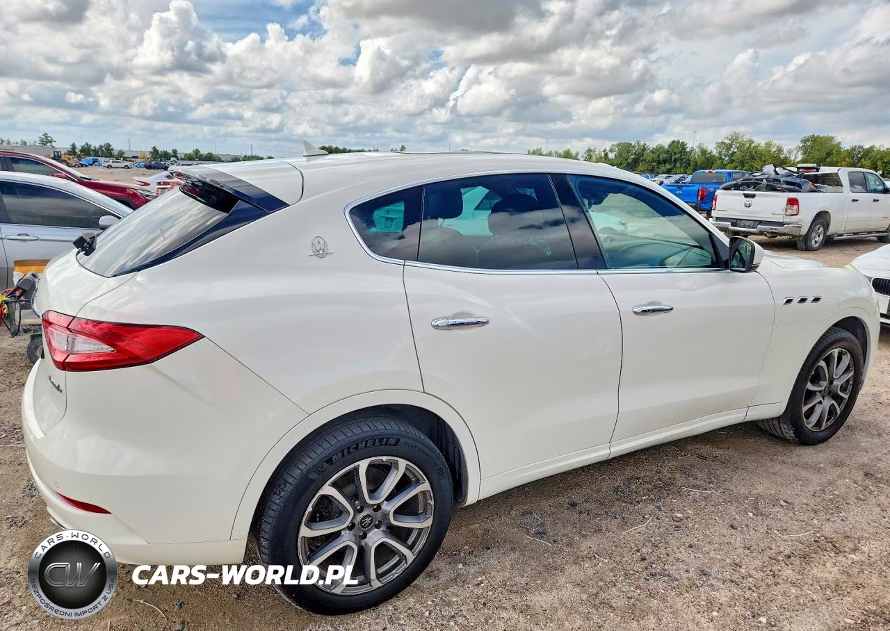 2020 Maserati Levante S VIN:ZN661YUA1LX344732 - 3