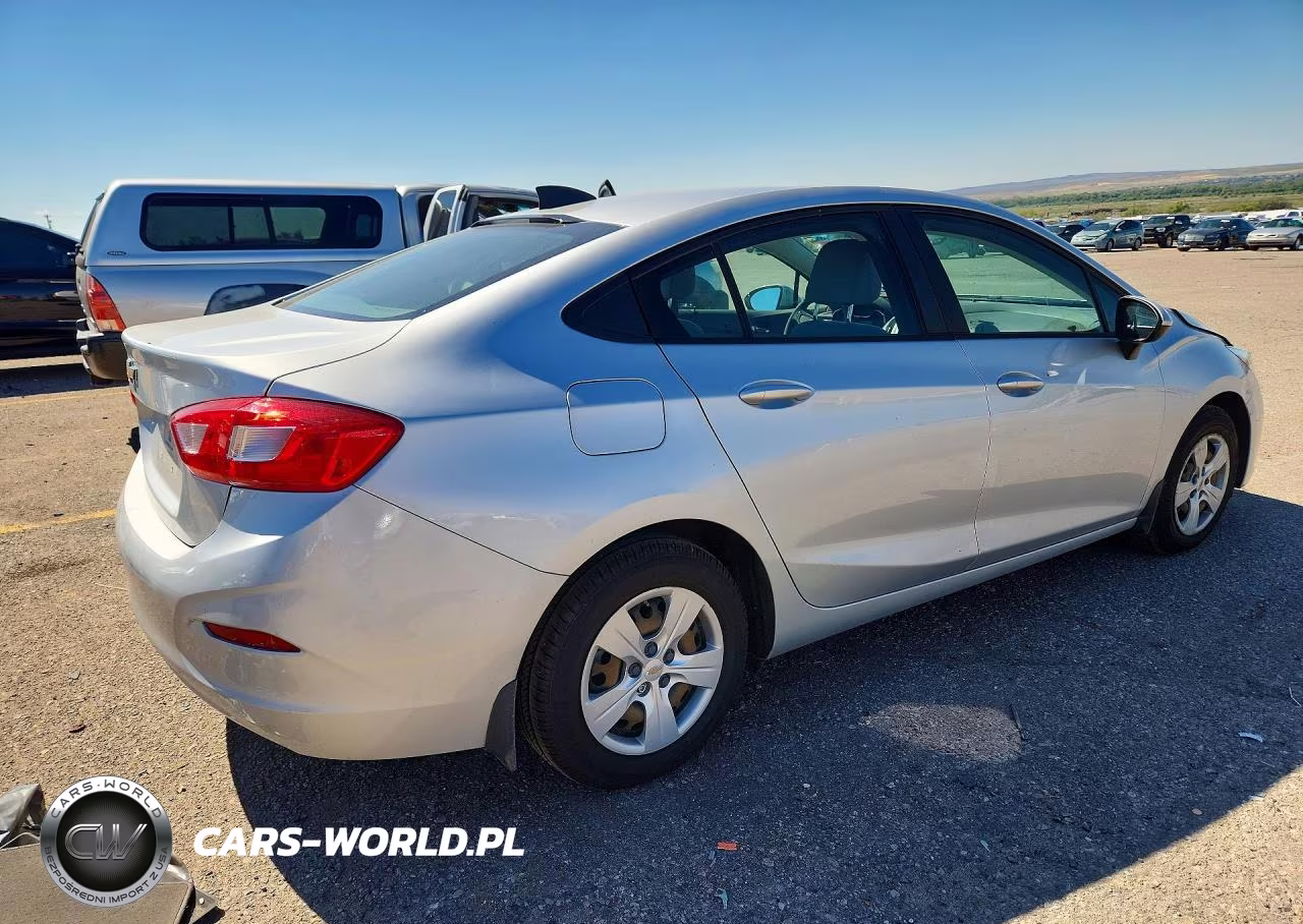 2017 Chevrolet Cruze Ls VIN:1G1BC5SM2H7136543 - 3