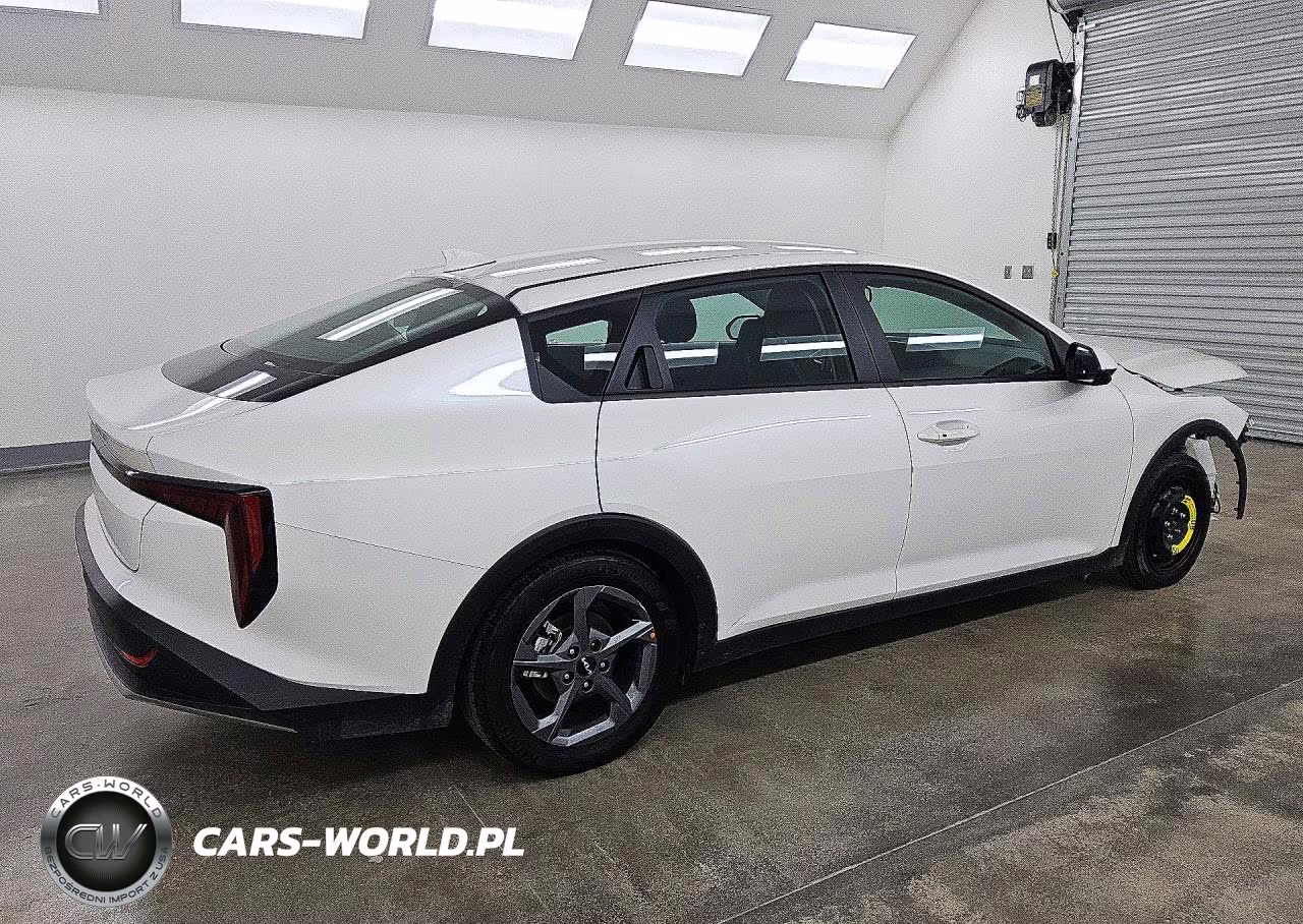 2025 Kia K4 Lxs VIN:3KPFT4DE8SE241880 - 3
