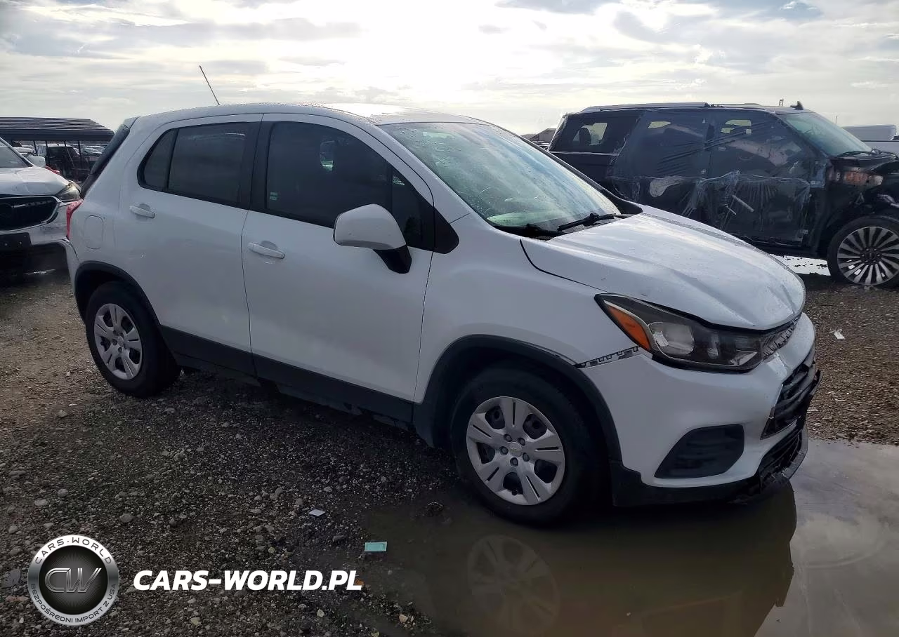 2018 Chevrolet Trax Ls VIN:KL7CJKSB8JB518459 - 4
