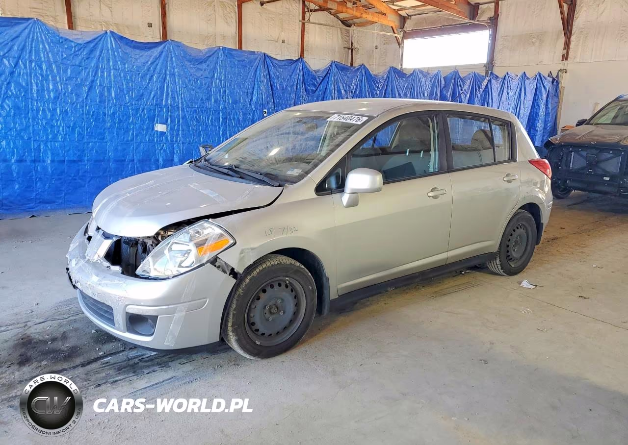 2012 Nissan Versa 1.8 S – zdjęcie 1 z 13