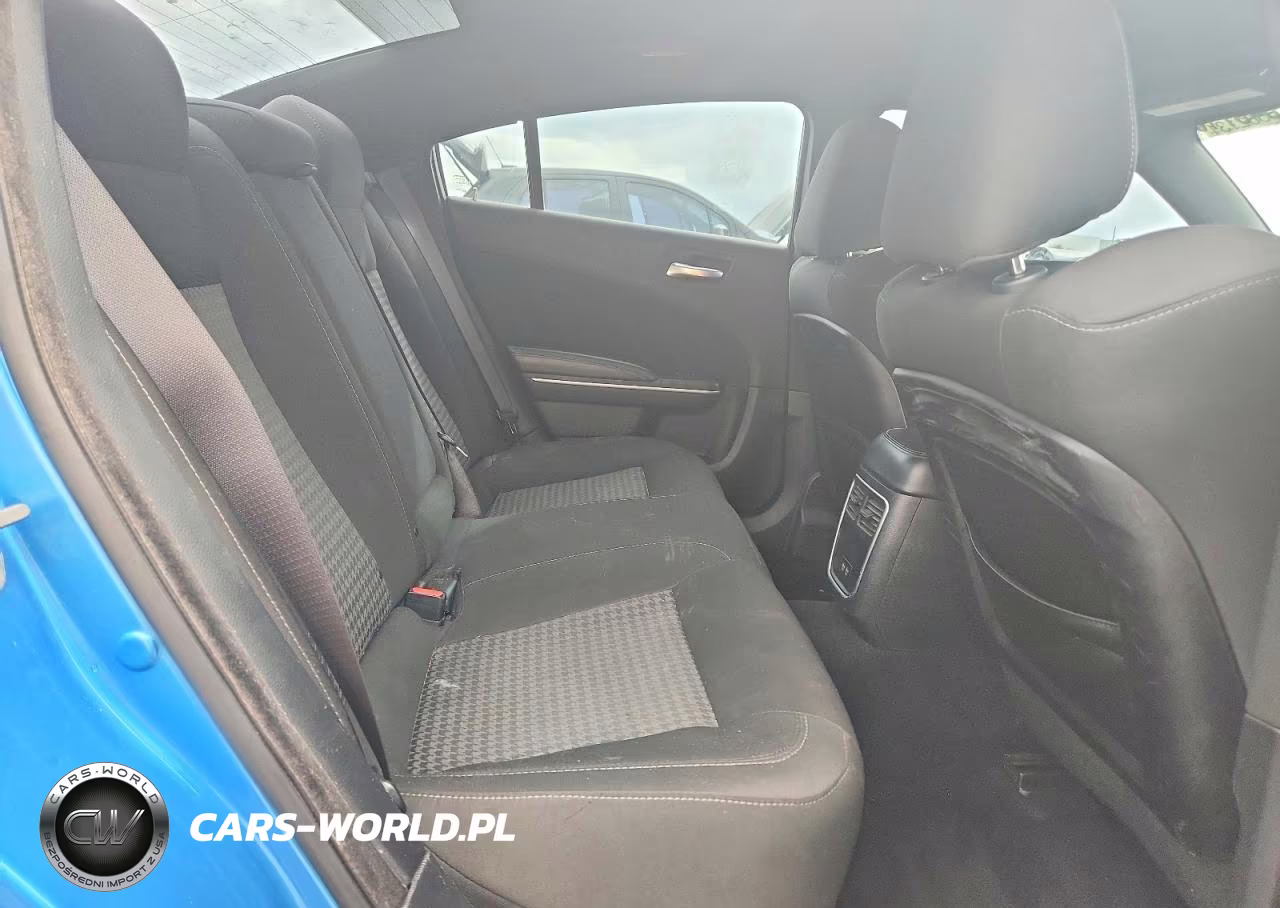 2019 Dodge Charger Scat Pack VIN:2C3CDXGJ1KH742211 - 10
