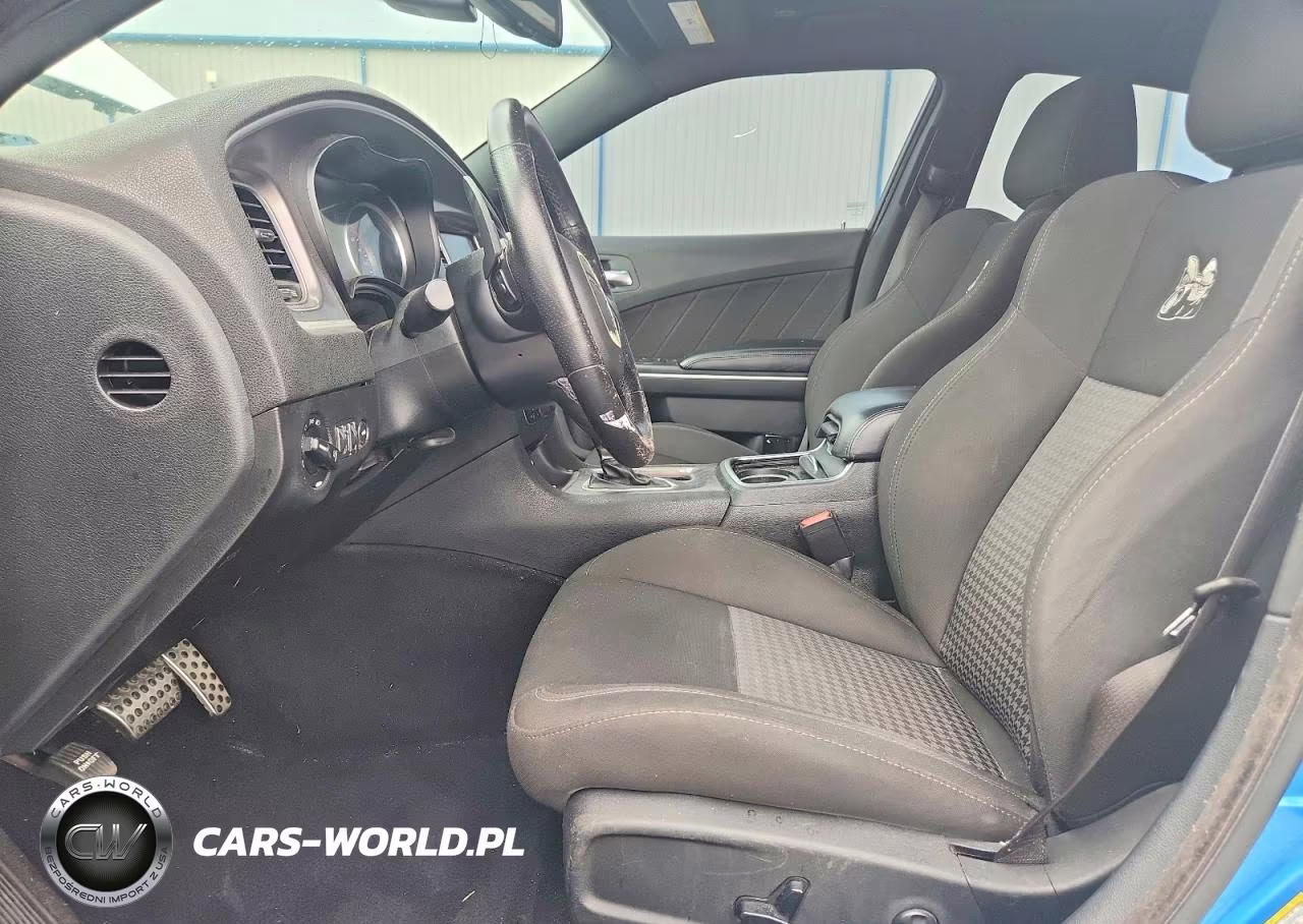 2019 Dodge Charger Scat Pack VIN:2C3CDXGJ1KH742211 - 7