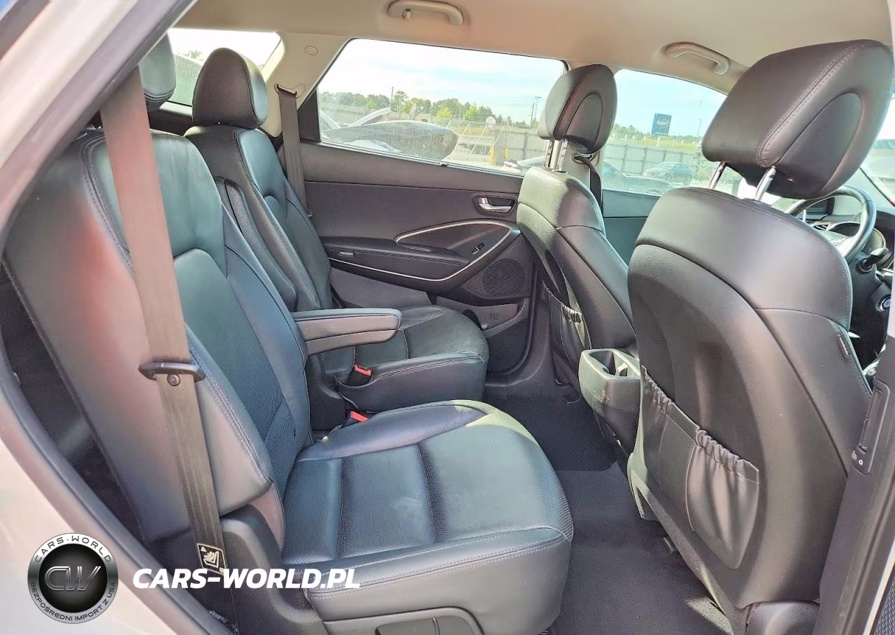 2017 Hyundai Santa Fe Limited VIN:KM8SNDHF7HU185271 - 10