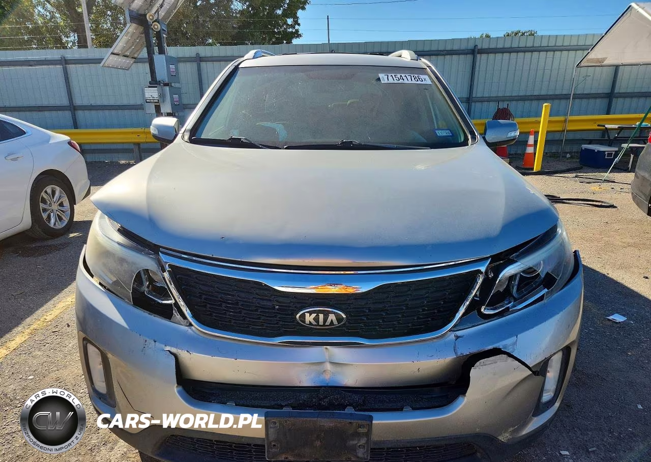 2015 Kia Sorento Lx VIN:5XYKT4A6XFG552750 - 5