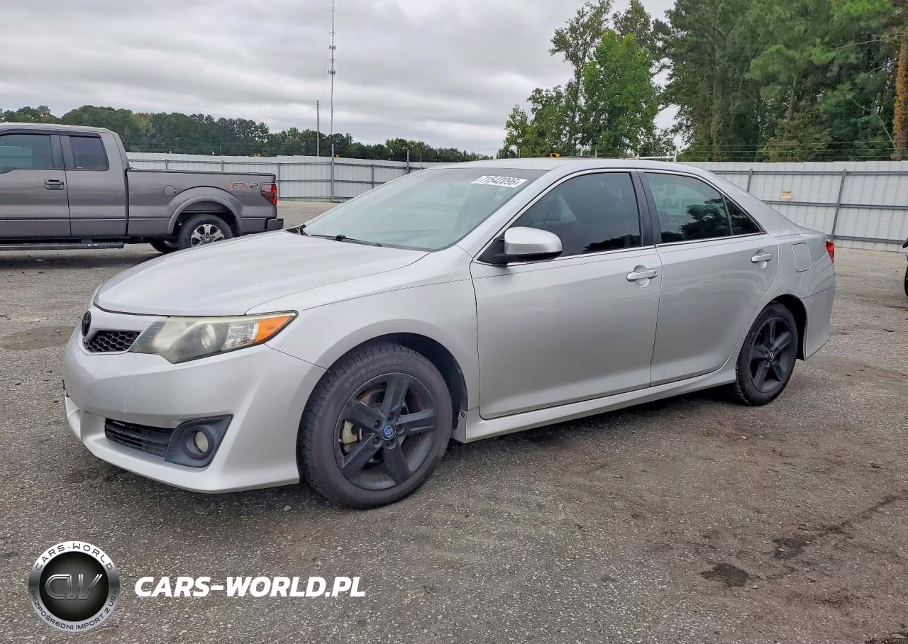 2014 Toyota Camry Se – zdjęcie 1 z 12