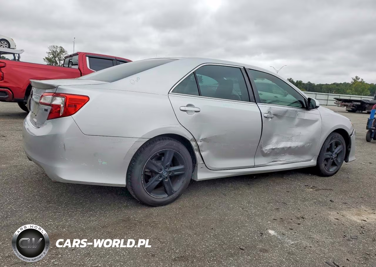 2014 Toyota Camry Se VIN:4T1BF1FK5EU408883 - 3