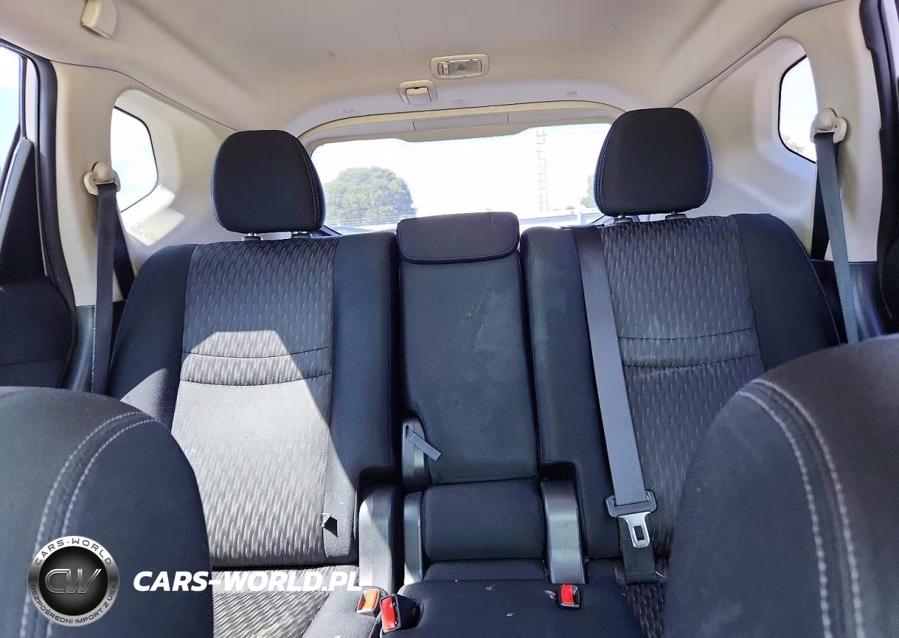 2017 Nissan Rogue S VIN:JN8AT2MT0HW132099 - 10