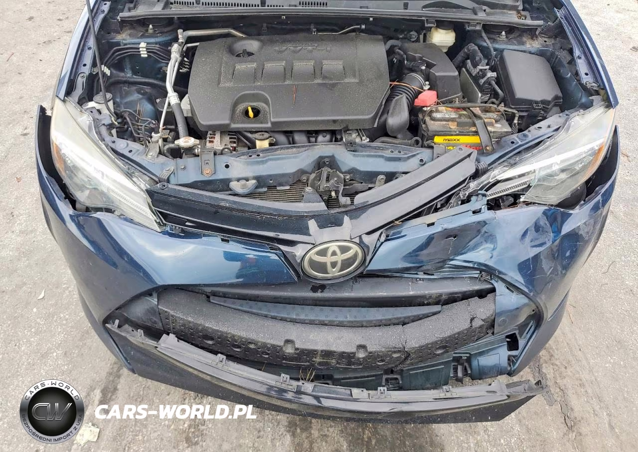 2018 Toyota Corolla Le VIN:5YFBURHE4JP851470 - 11