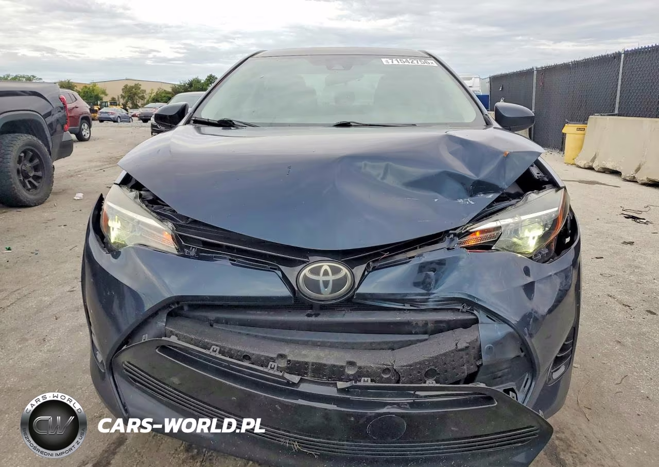2018 Toyota Corolla Le VIN:5YFBURHE4JP851470 - 5