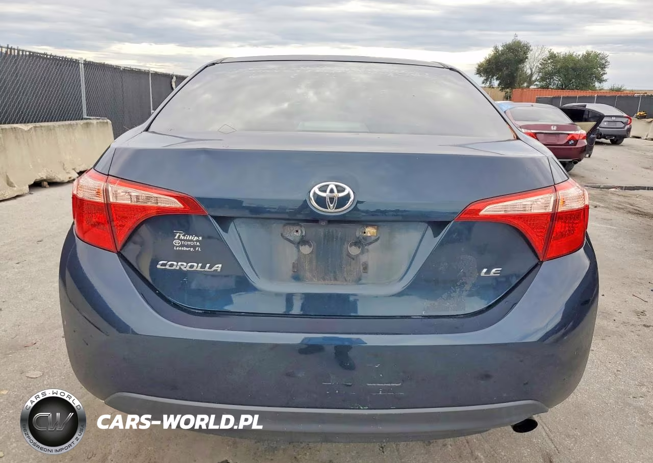 2018 Toyota Corolla Le VIN:5YFBURHE4JP851470 - 6