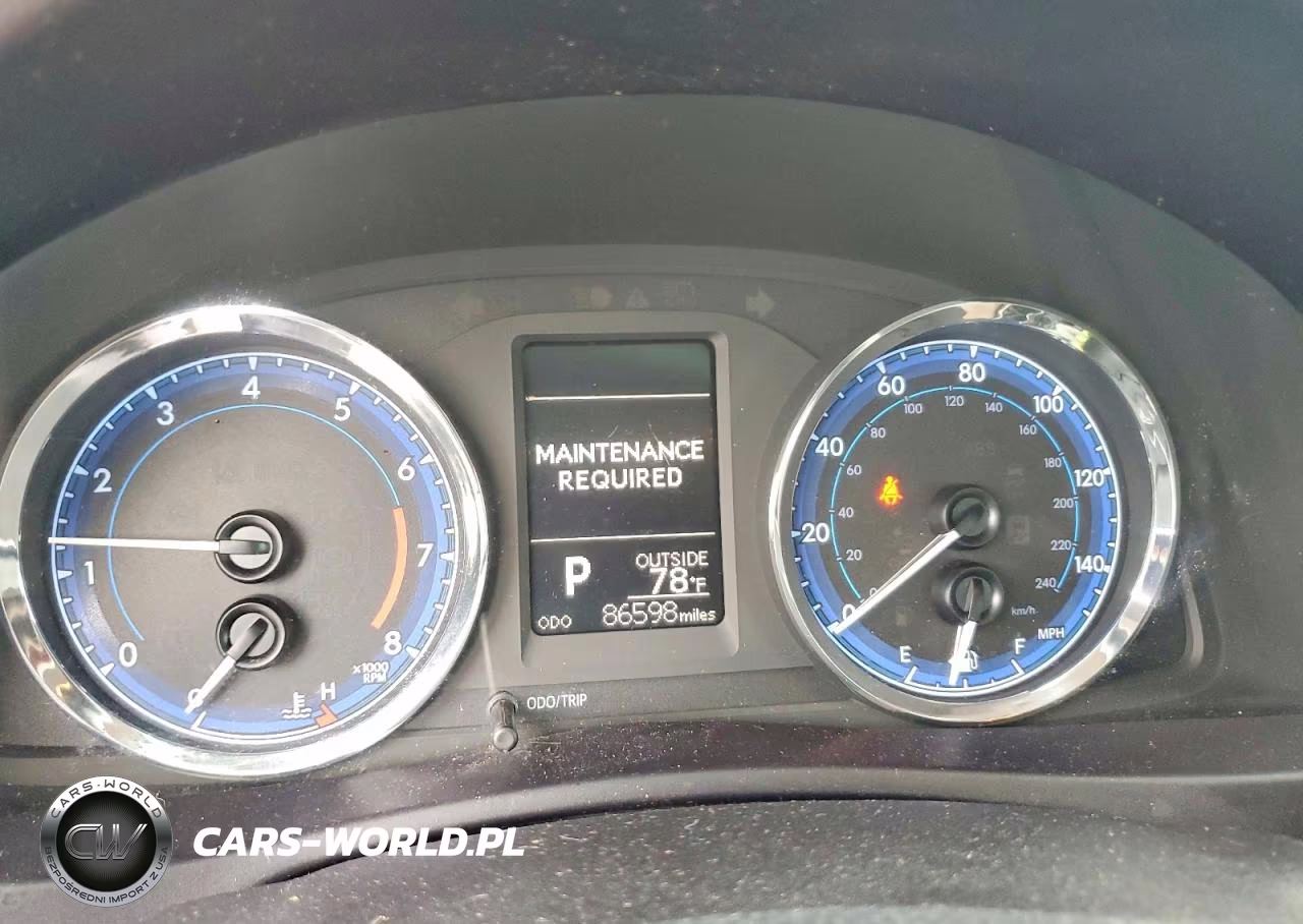 2018 Toyota Corolla Le VIN:5YFBURHE4JP851470 - 9