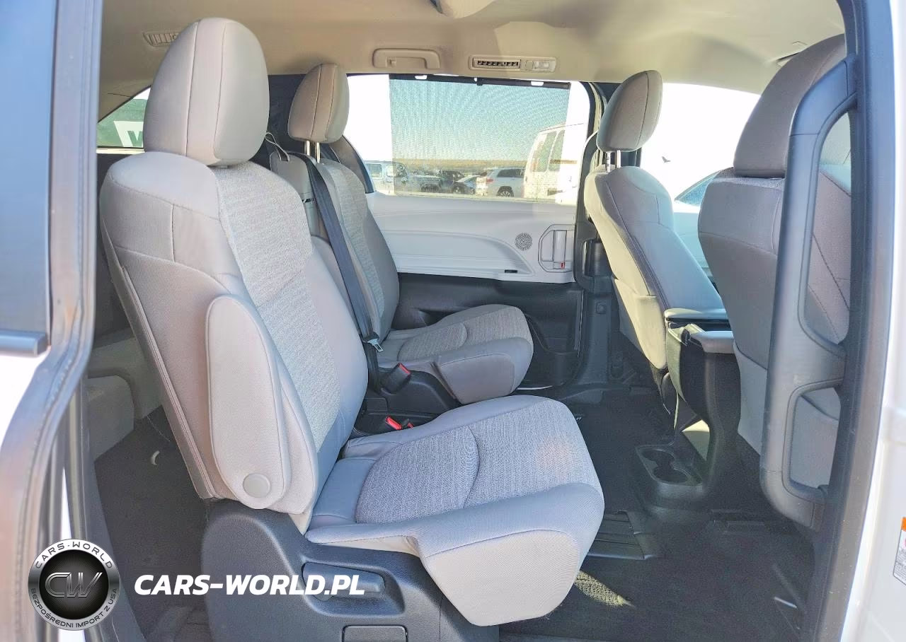 2026 Toyota Sienna Le VIN:5TDKRKEC1TS295463 - 11