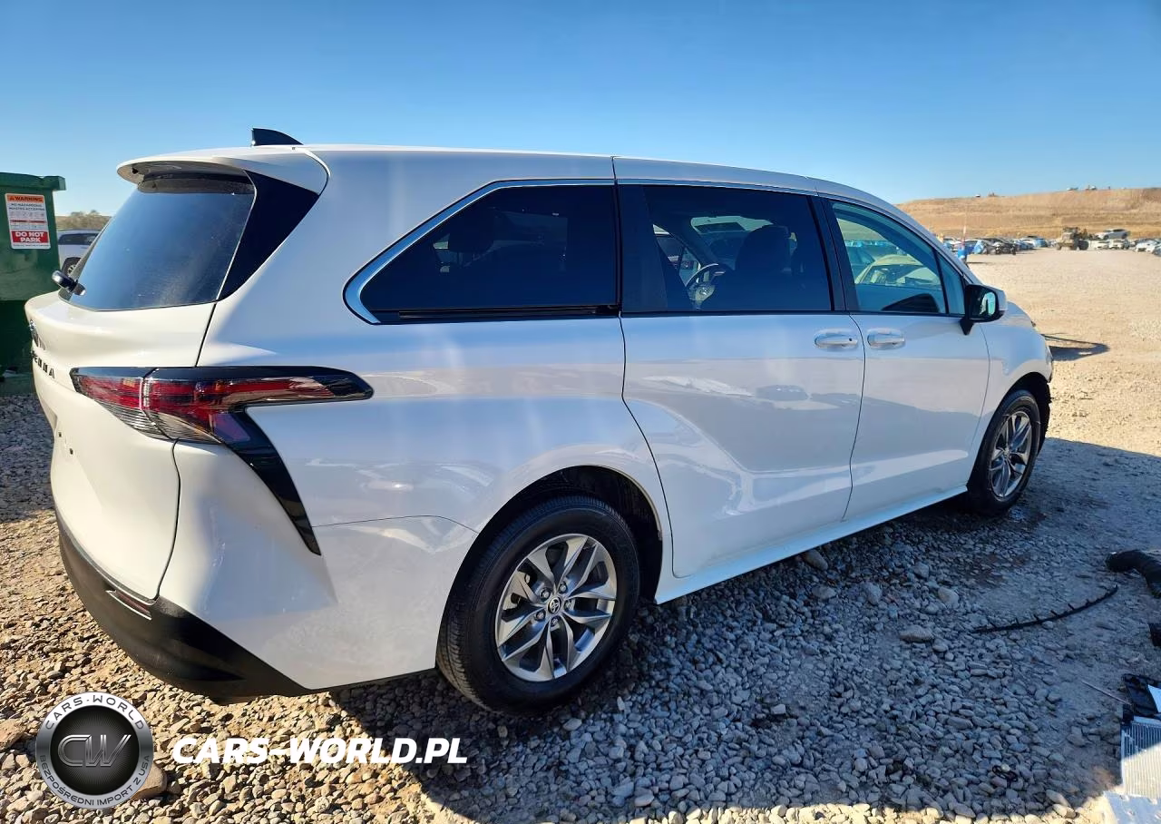 2026 Toyota Sienna Le VIN:5TDKRKEC1TS295463 - 3