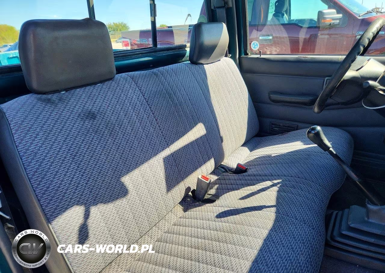 1997 Nissan Truck Base VIN:1N6SD11S5VC319786 - 10