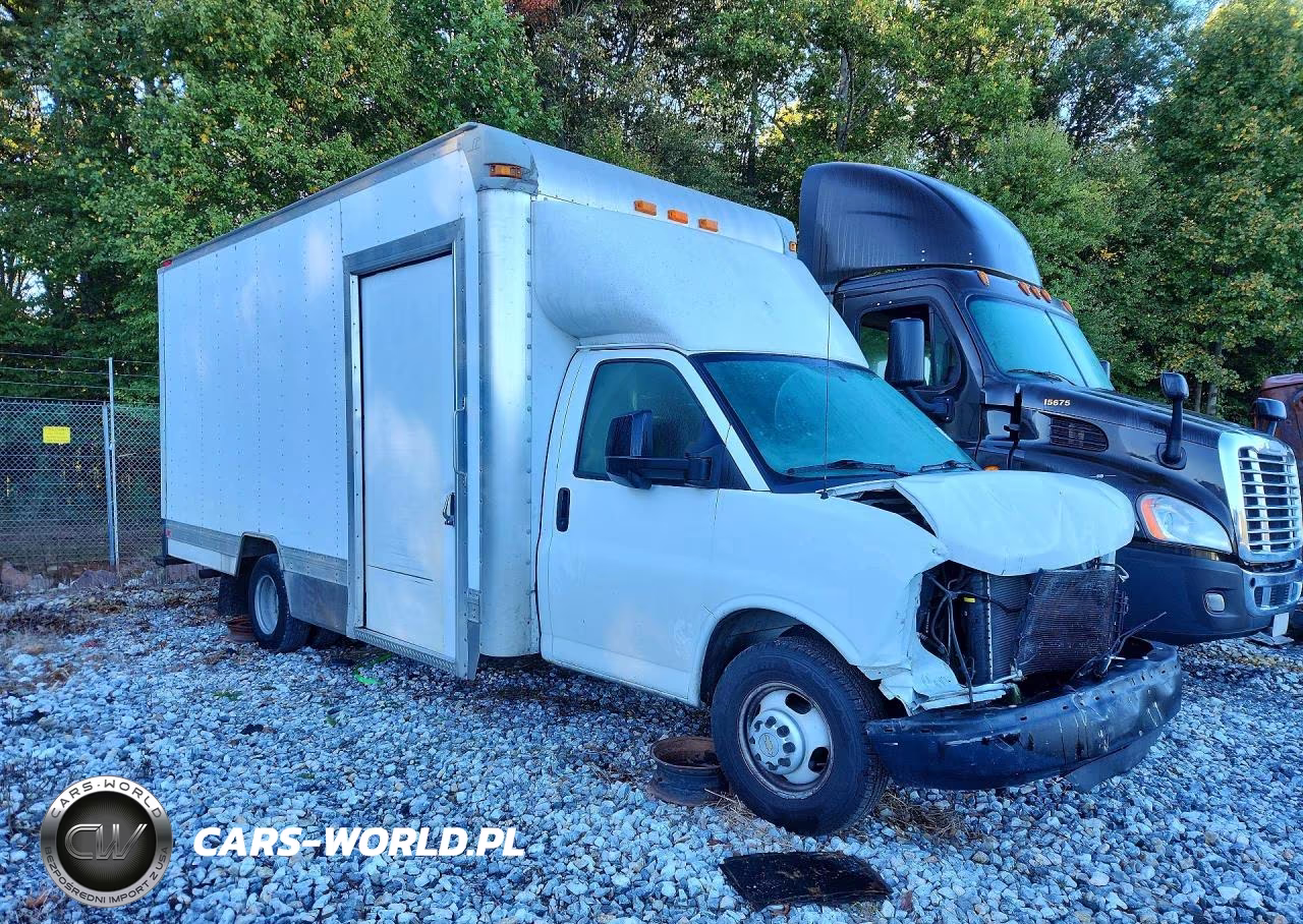 2013 Chevrolet Express G3500 Delivery Van VIN:1GB3G4BG4D1157092 - 4