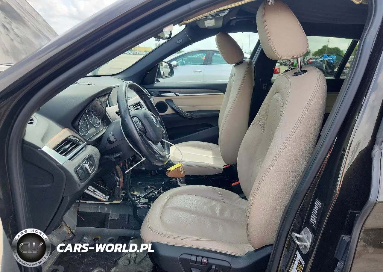 2017 BMW X1 xDrive28I VIN:WBXHT3C33H5F70600 - 7