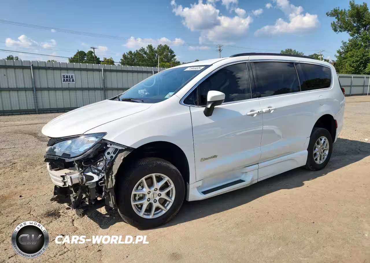 2021 Chrysler Voyager Lxi