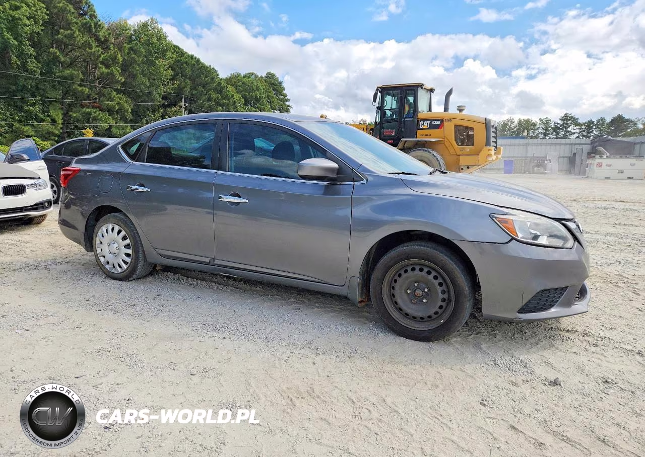2018 Nissan Sentra S VIN:3N1AB7AP3JY230192 - 4