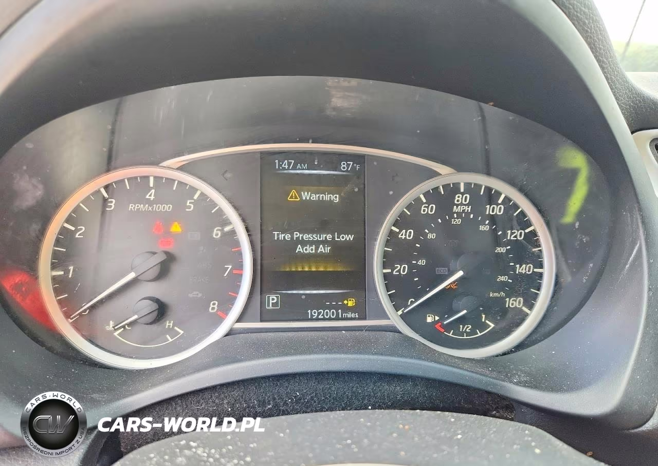 2018 Nissan Sentra S VIN:3N1AB7AP3JY230192 - 9