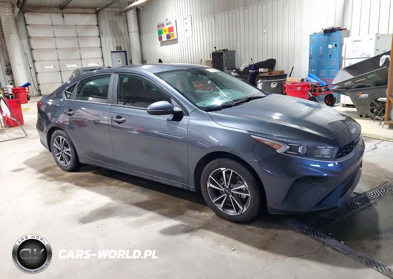 2022 Kia Forte Lxs VIN:3KPF24AD8NE471289 - 4