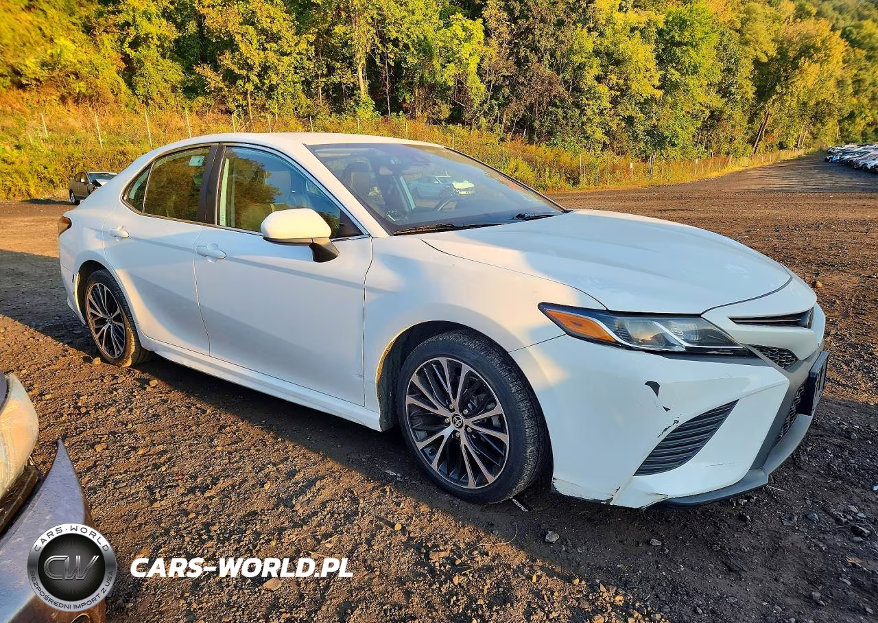2020 Toyota Camry Se VIN:4T1G11AK3LU506755 - 4