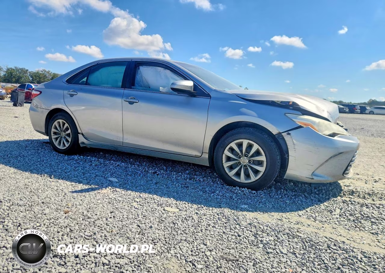 2017 Toyota Camry Le VIN:4T1BF1FK9HU318320 - 4