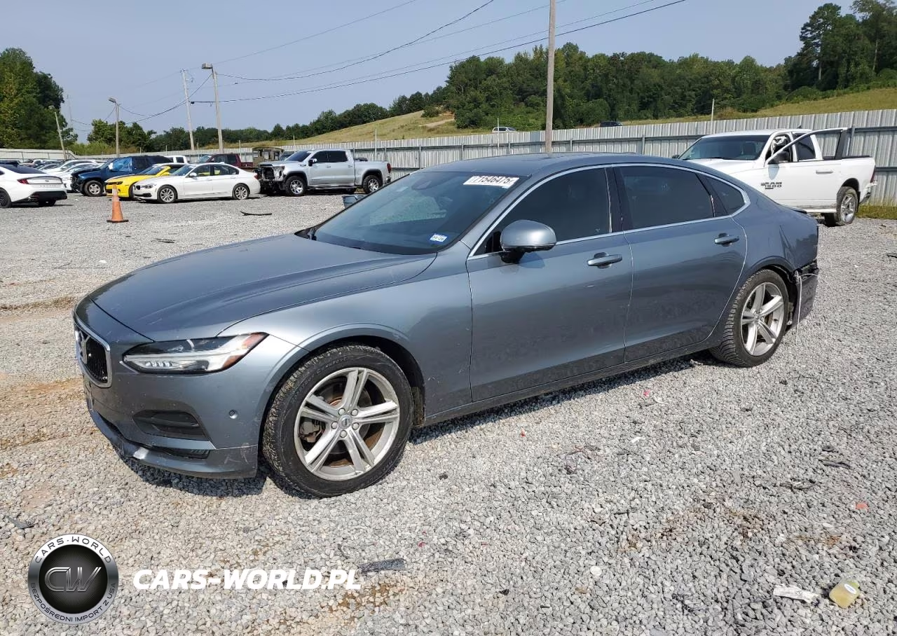 2018 Volvo S90 T5 Momentum