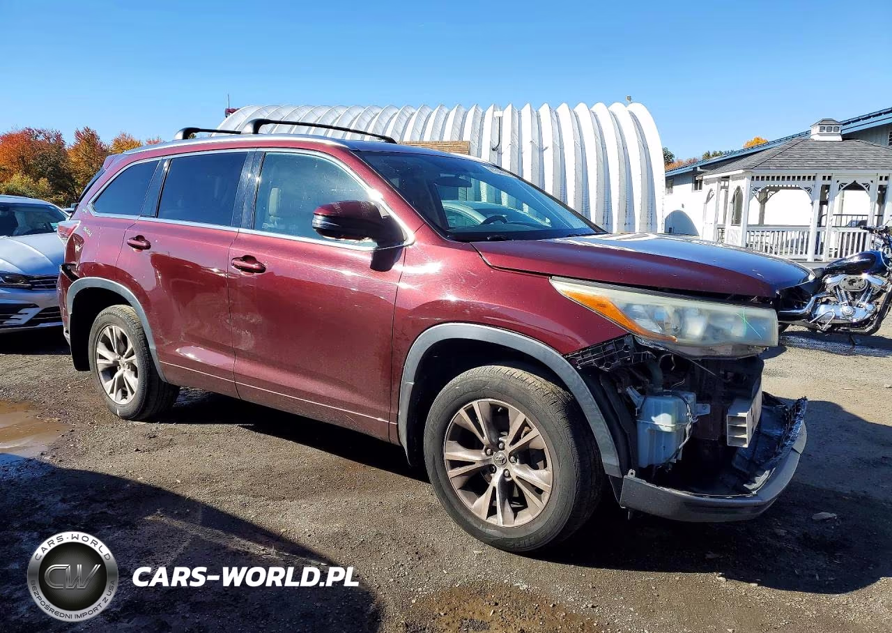 2015 Toyota Highlander Xle VIN:5TDJKRFH7FS130962 - 4
