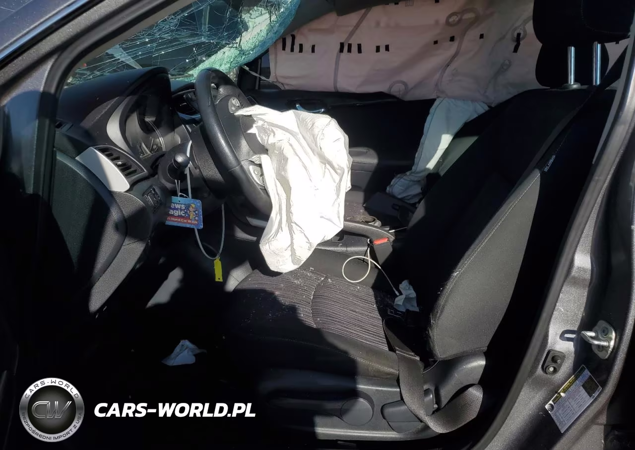 2019 Nissan Sentra S VIN:3N1AB7AP2KY362944 - 7