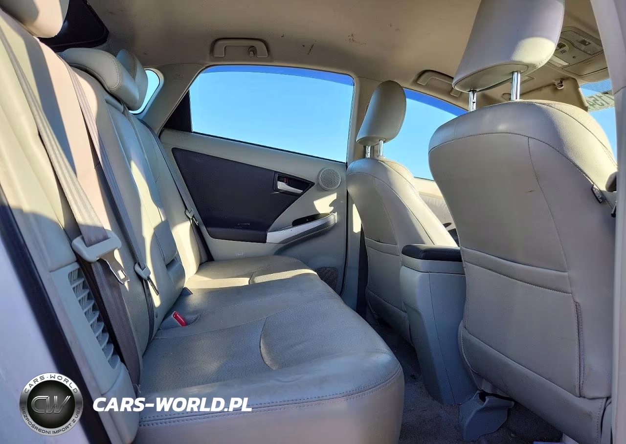 2011 Toyota Prius Four VIN:JTDKN3DU1B0320522 - 10