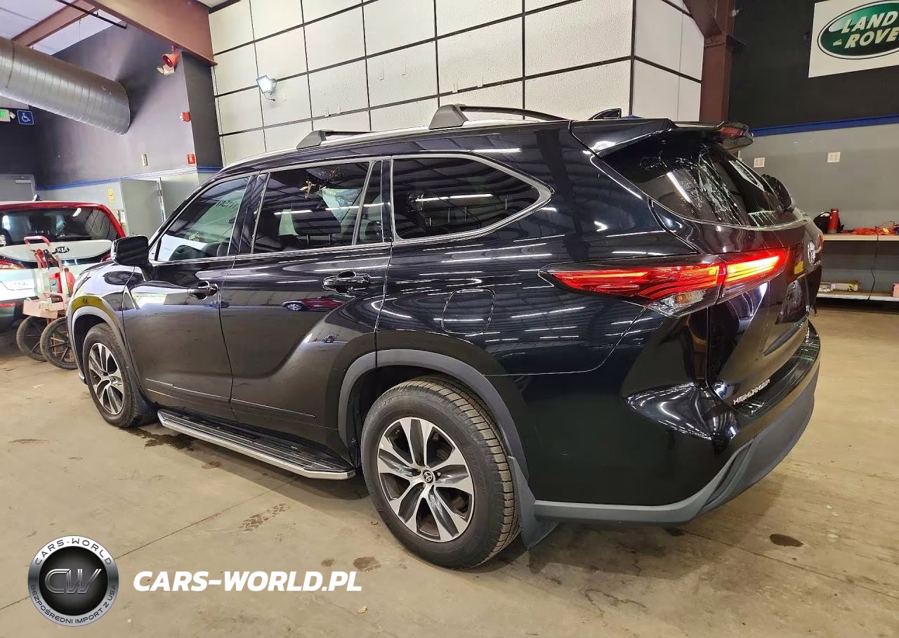 2021 Toyota Highlander Xle VIN:5TDGZRBH2MS118954 - 2