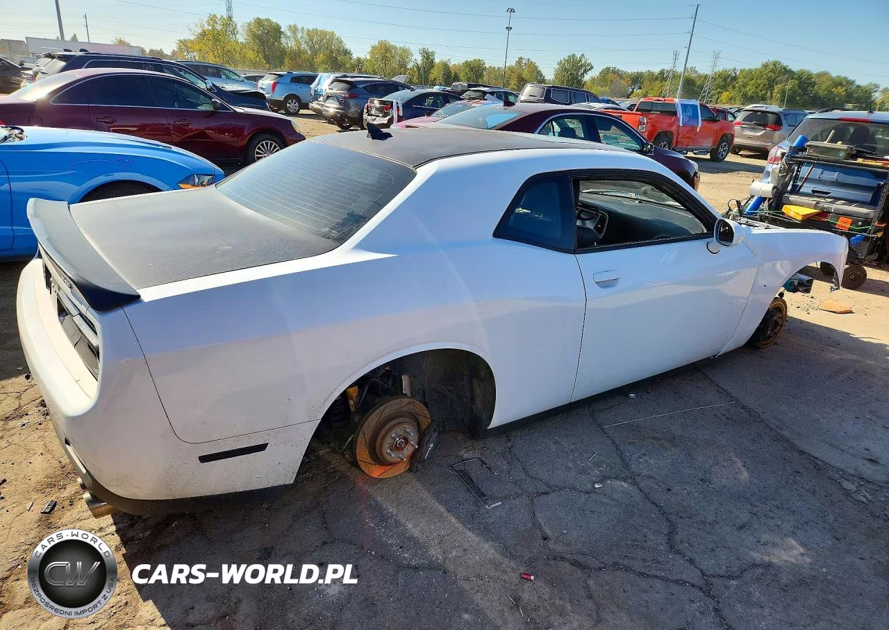 2015 Dodge Challenger R-T Scat Pack VIN:2C3CDZFJ8FH910347 - 3