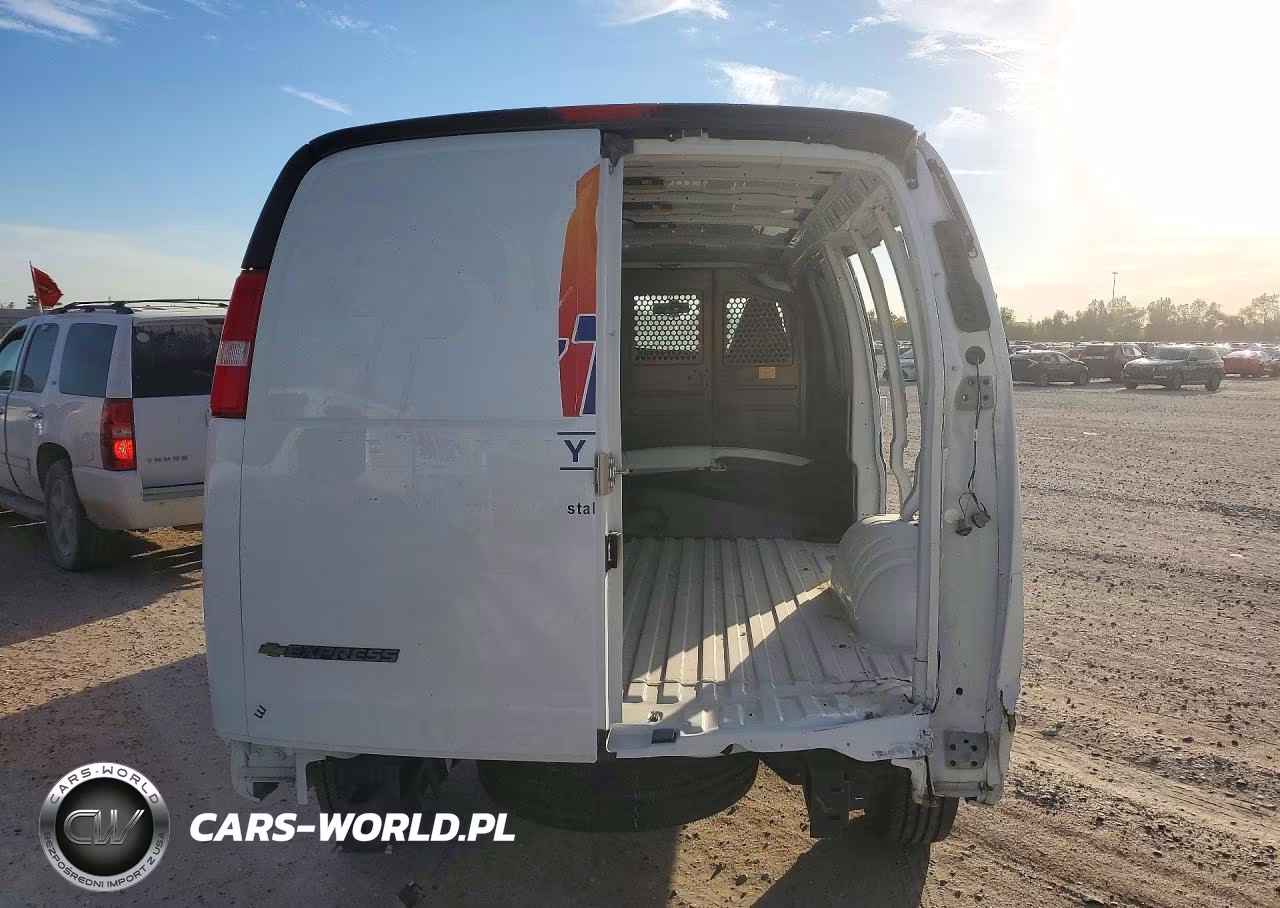 2025 Chevrolet Express 2500 Cargo Delivery Van VIN:1GCWGBFPXS1278049 - 6